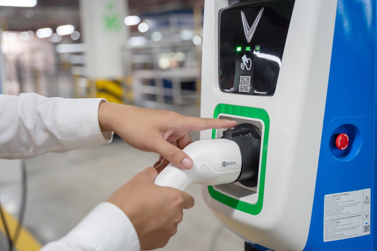 Hướng dẫn sạc pin ô tô điện VinFast 21 Hướng dẫn sạc pin ô tô điện VinFast Huong dan sac xe vinfast 9 Hướng dẫn sạc pin ô tô điện VinFast